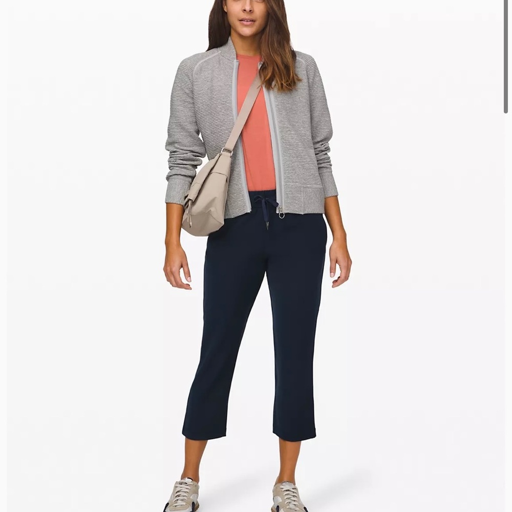 NWT lululemon On the Fly Crop 23” - Picture 2 of 8